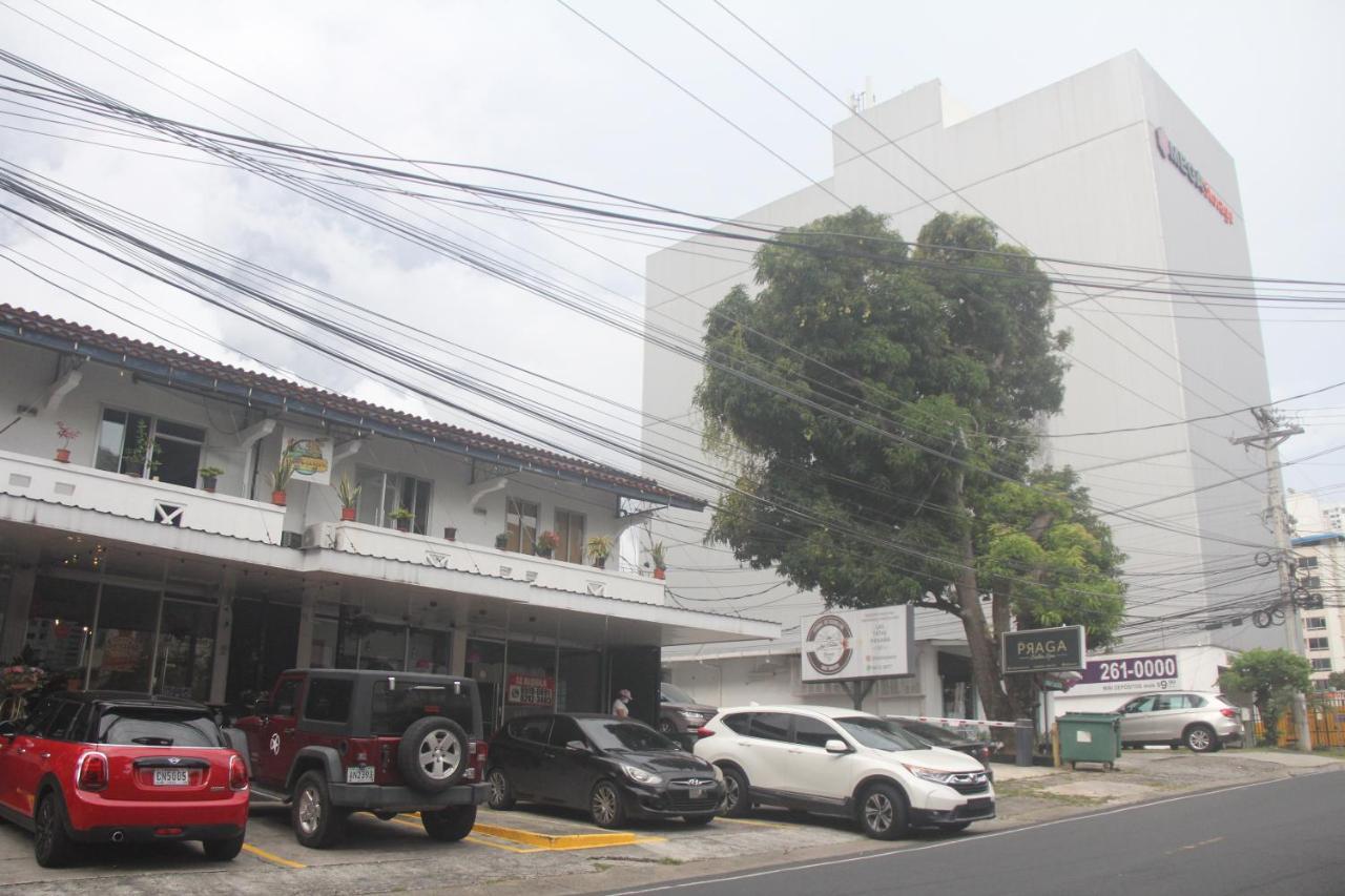 Eden'S Garden Hostel Panama City Exteriör bild