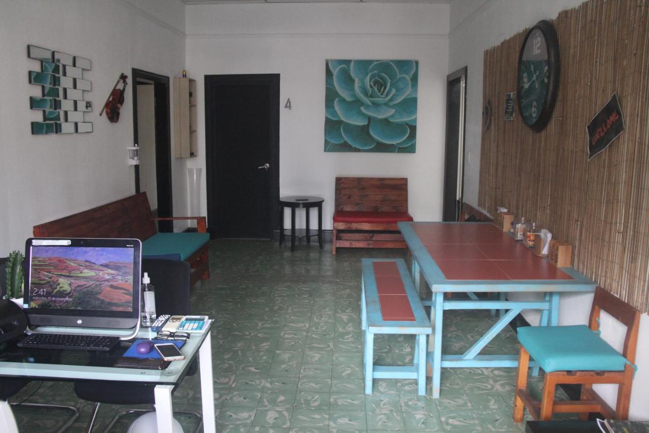 Eden'S Garden Hostel Panama City Exteriör bild